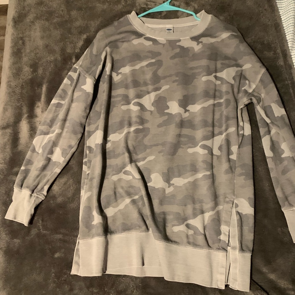 old navy crewneck
